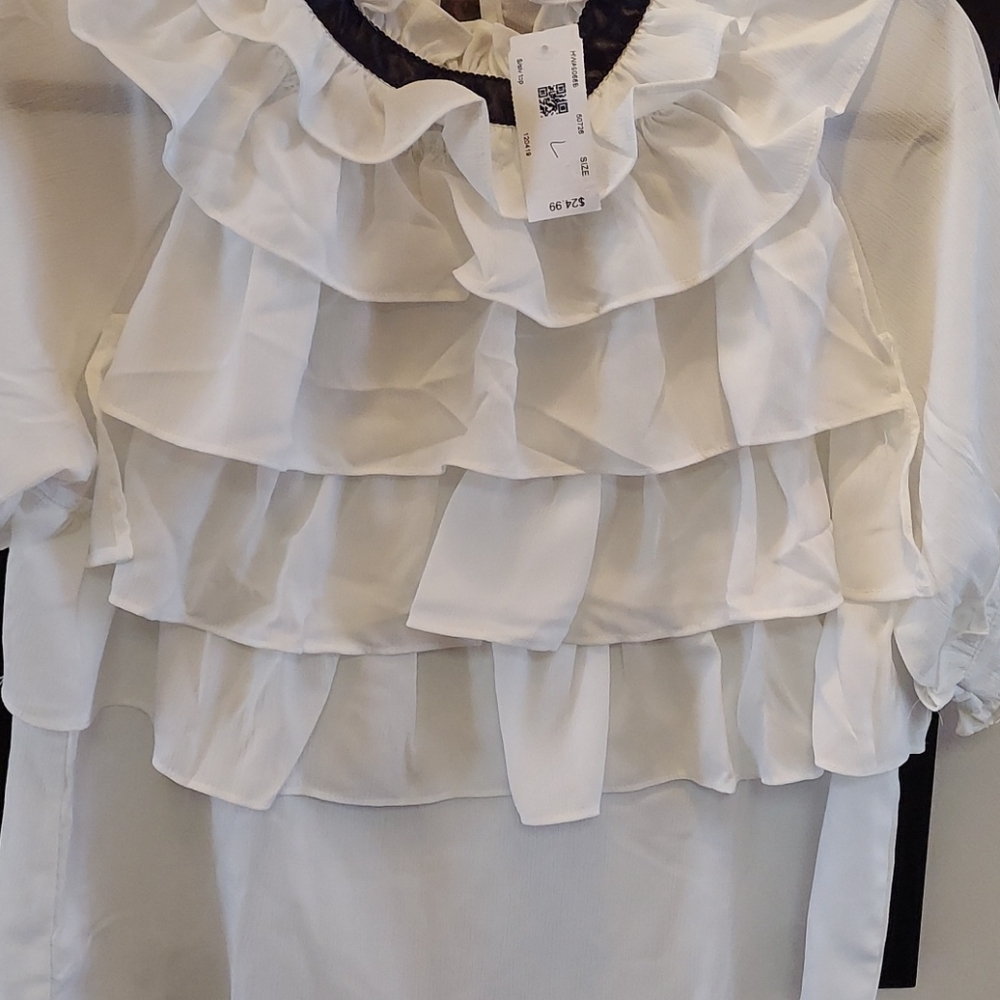 Ruffles Too - Picture 4 of 7